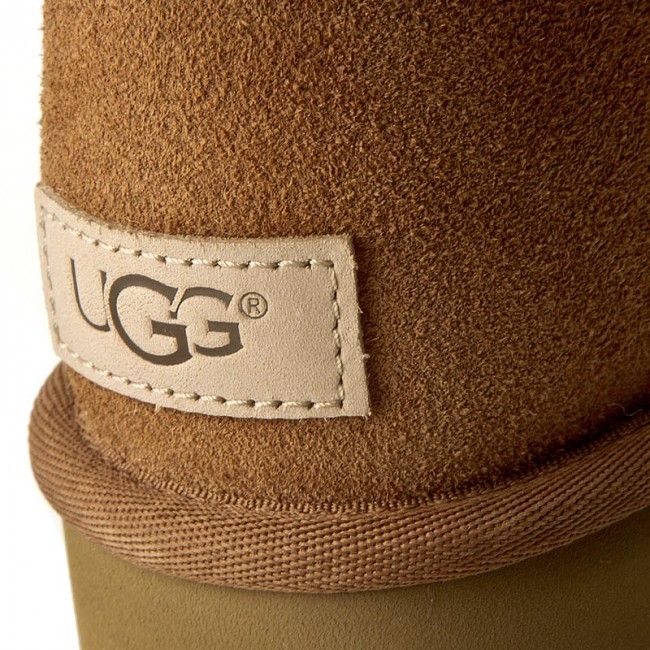 Scarpe UGG - W Bailey Button II 1016226 W/Che