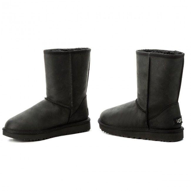 Scarpe UGG - Classic Short Leather 1016559 W/Blk