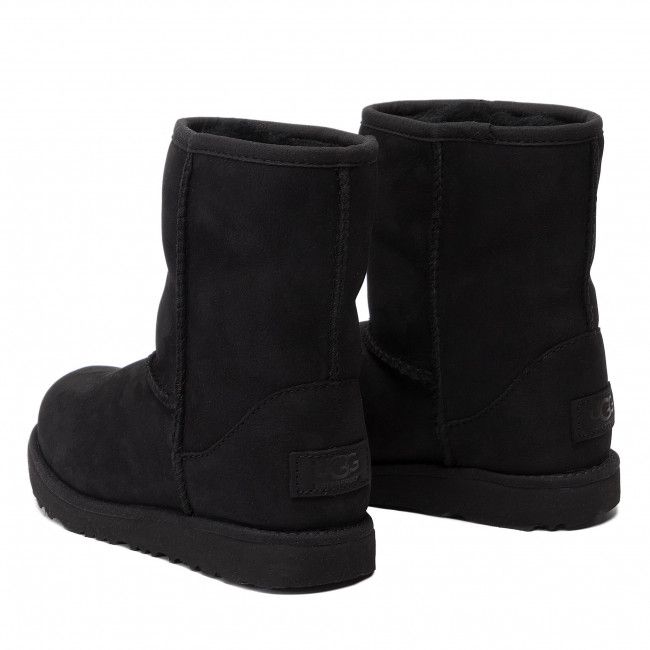 Scarpe UGG - Kids' Classic Short II Wp 1019646K Blk/Black