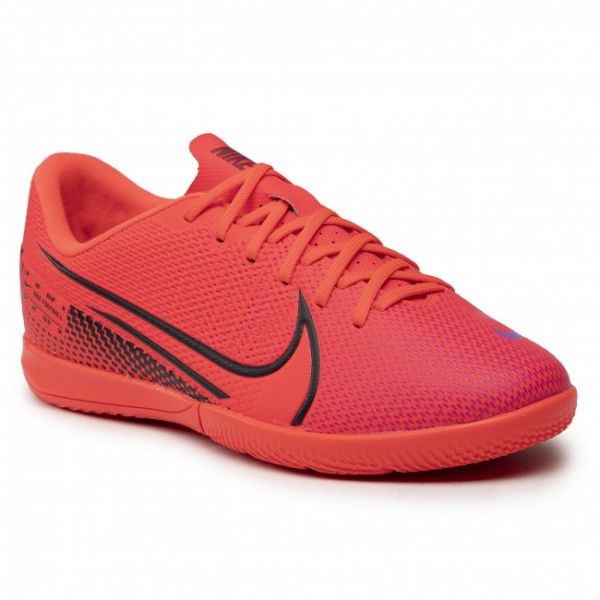 Scarpe Nike - Jr Vapor 13 Academy Ic AT8137 606 Laser Crimson/Black Scarpe Nike - Jr Vapor 13 Academy Ic AT8137 606 Laser Crimson/Black