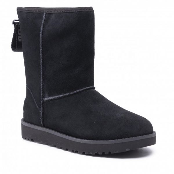 Scarpe UGG - W Classic Short Logo Zip 1122672 Blk Scarpe UGG - W Classic Short Logo Zip 1122672 Blk