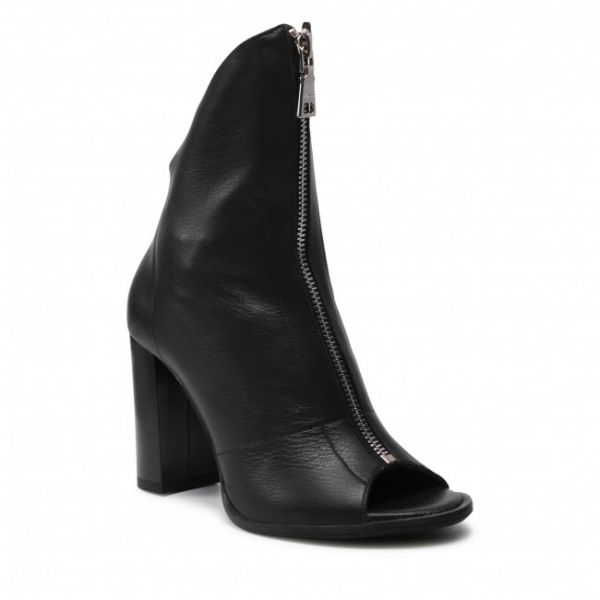 Tronchetti R.POLAŃSKI - 1402 Czarny Lico