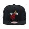 Cappello con visiera MITCHELL &amp; NESS - HHSS2976 Black_1
