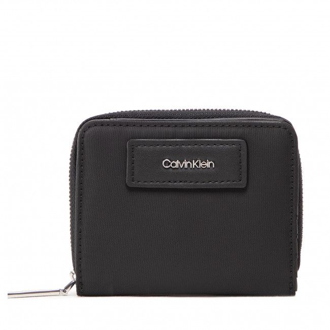 Portafoglio piccolo da donna CALVIN KLEIN - Ck Must Nylon Z/A Wallet W/F Mid K60K610007 Ck Black BAX